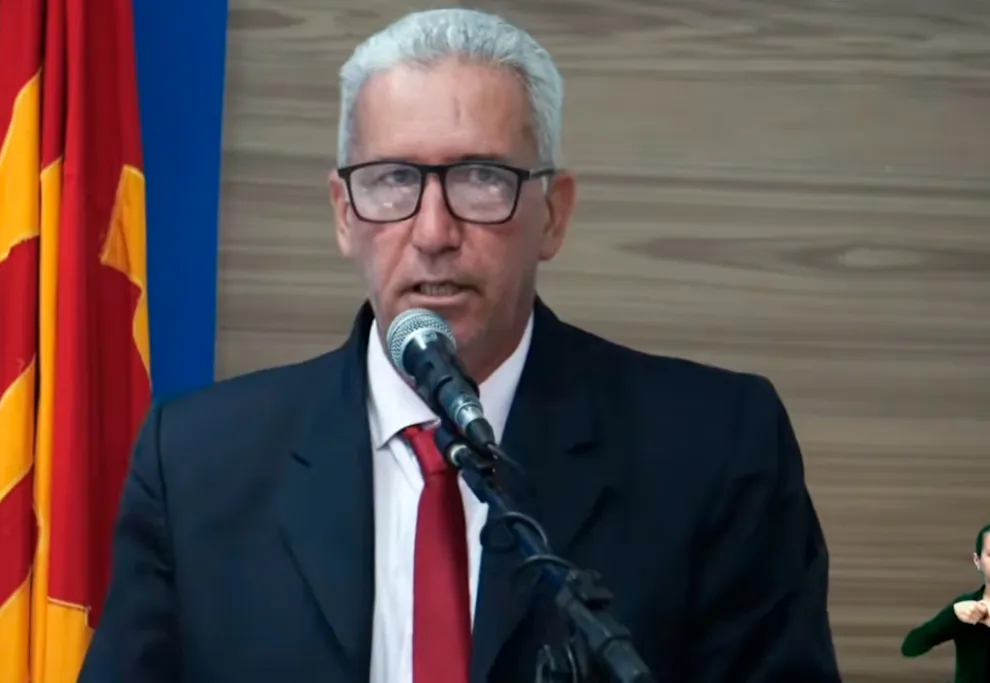 Presidente da Câmara de Brumado, Rubens Araújo, lê carta aberta e reconhece atuação do prefeito no retorno às aulas