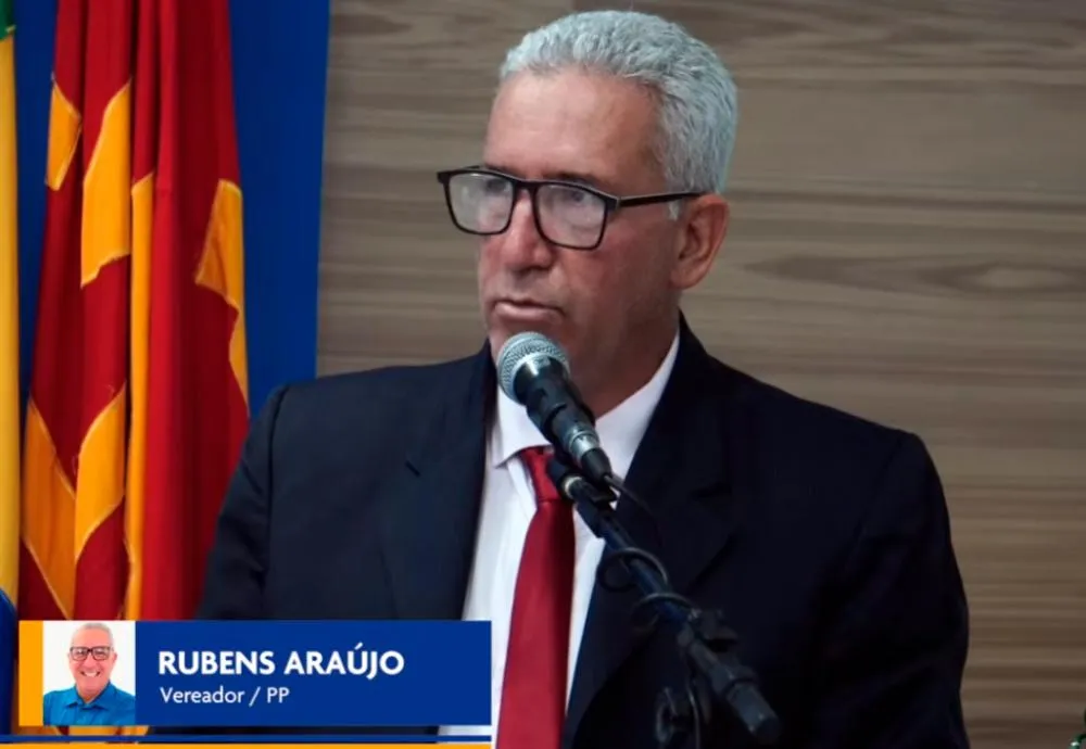 Presidente da Câmara de Brumado, Rubens Araújo, lê carta aberta e reconhece atuação do prefeito no retorno às aulas