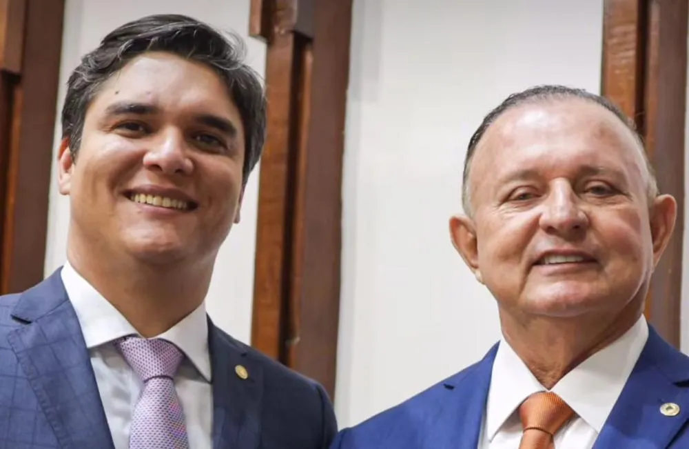 Deputado Vitor Bonfim parabeniza Adolfo Menezes pela reeleição à presidência da ALBA