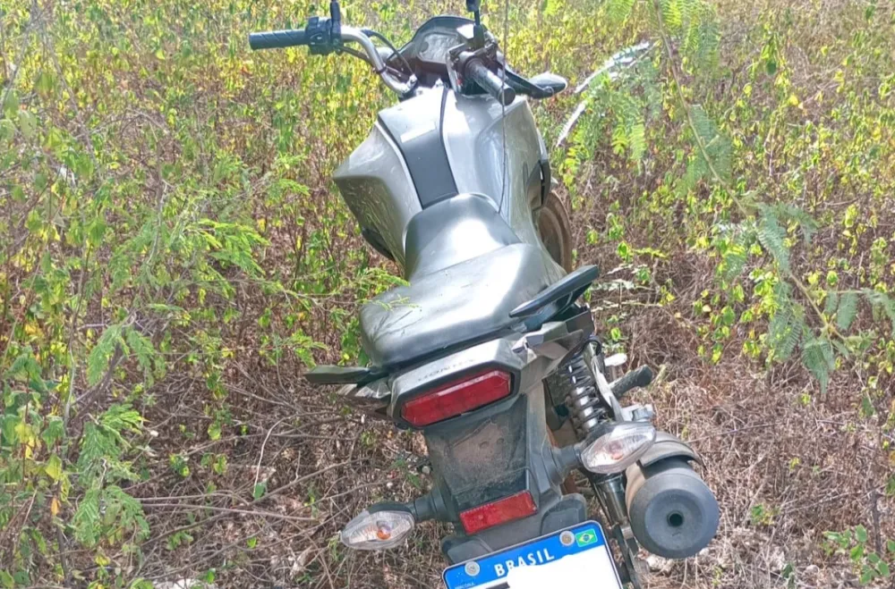 Polícia Militar recupera motocicleta roubada no bairro Rodoviário em Brumado