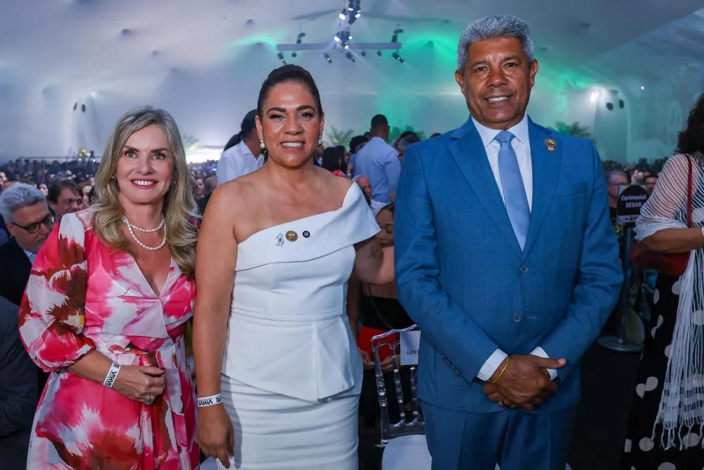 Ivana Bastos participa da celebração dos 100 anos da Secretaria da Saúde da Bahia e reforça compromisso com uma saúde pública mais humana e eficiente