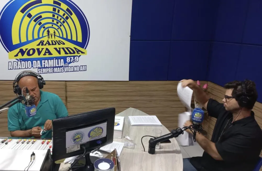 Eleições 2024: Professor Cláudio Leite é o primeiro candidato entrevistado pela Rádio Nova Vida