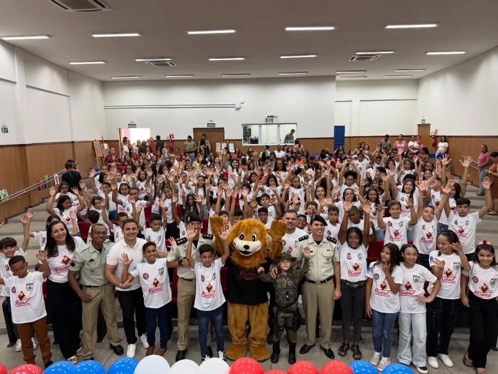 Ituaçu realiza formatura de 95 alunos do PROERD em solenidade especial