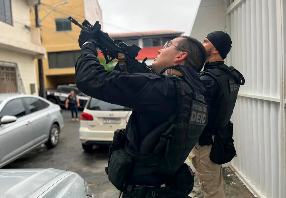 Operação Lex Ultima prende três investigados por extorsão mediante sequestro em Salvador