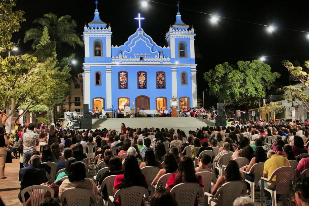 Solenidade de Pentecostes reúne fiéis na esplanada da Igreja Matriz de Brumado