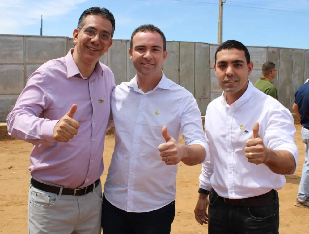 Prefeito e vice de Brumado participam de visita do presidente Lula em Paramirim