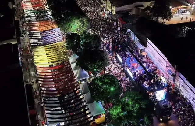 CarnaBrumas 2026 começa em grande estilo e marca o resgate do Carnaval na gestão Fabrício Abrantes