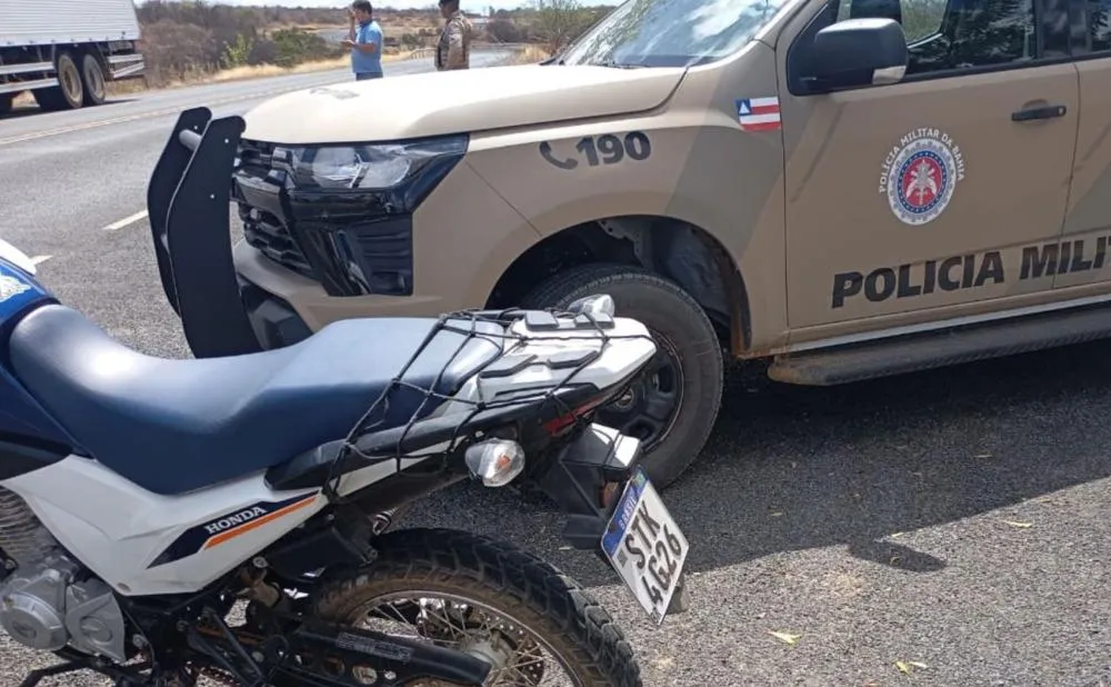 Motocicleta com sinais de adulteração é apreendida em blitz da PM em Ibipitanga