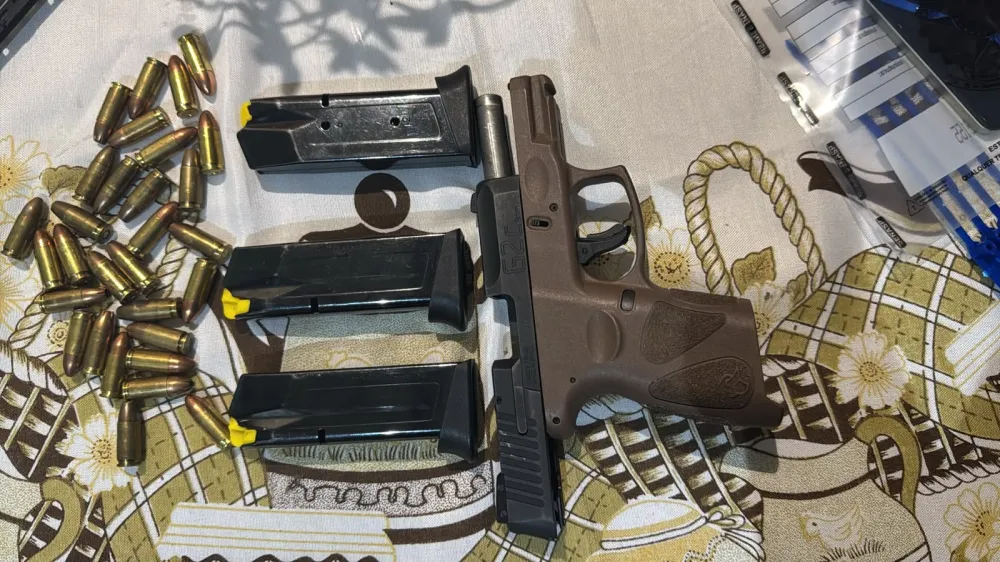 Operação contra comércio ilegal de armas prende oito em quatro estados