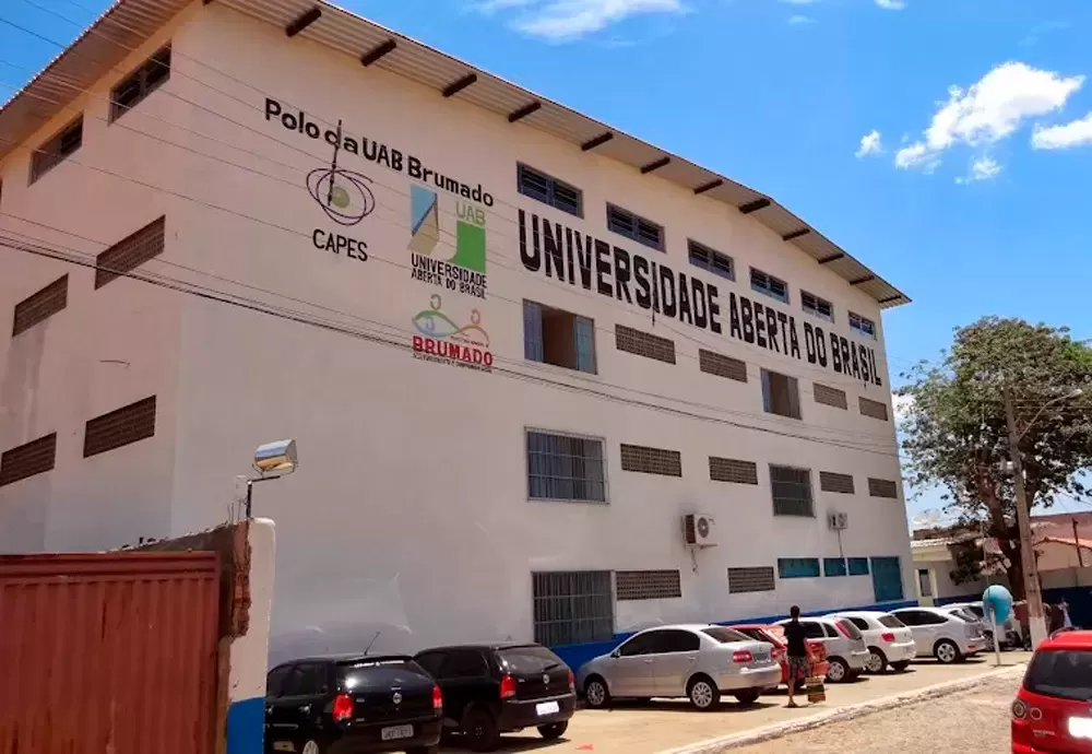 UESB abre inscrições para pós-graduação gratuita em Ensino de Matemática no polo UAB de Brumado