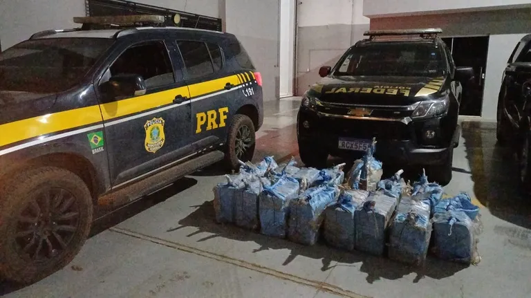 PRF, PF e PM apreendem 410 kg de cocaína no oeste da Bahia