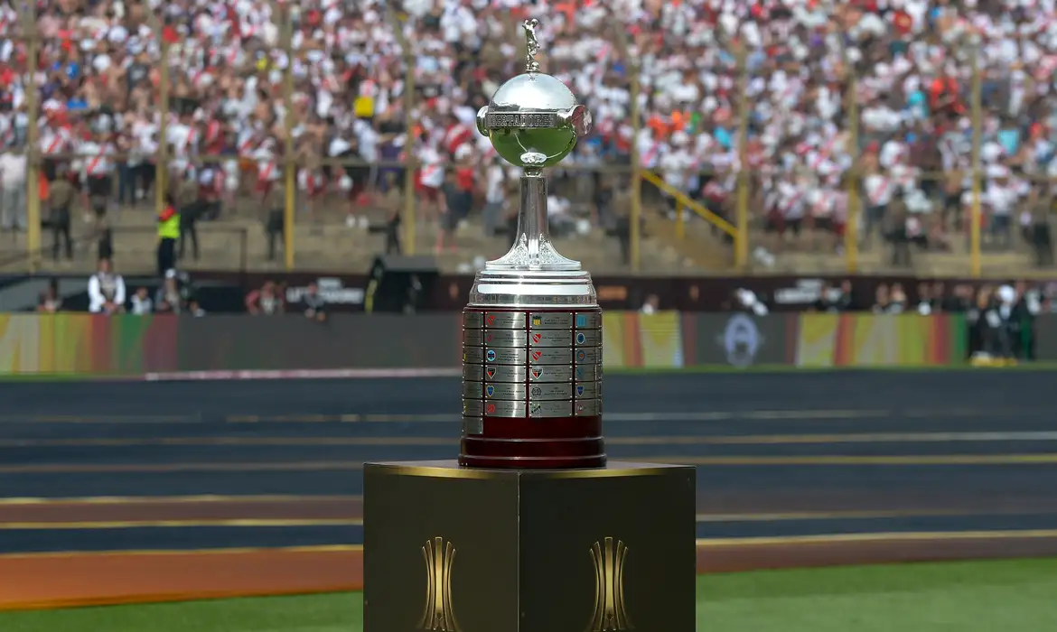 Copa Libertadores 2026 começa com seis brasileiros na disputa