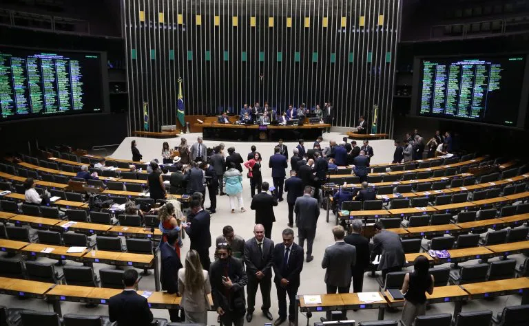 Câmara dos Deputados aprova PEC da Segurança Pública em 2º turno