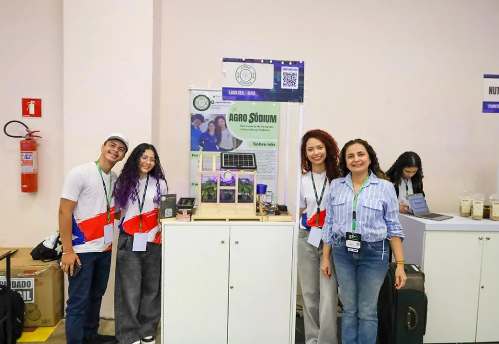 Estudantes de Lagoa Real criam estufa agrícola automatizada