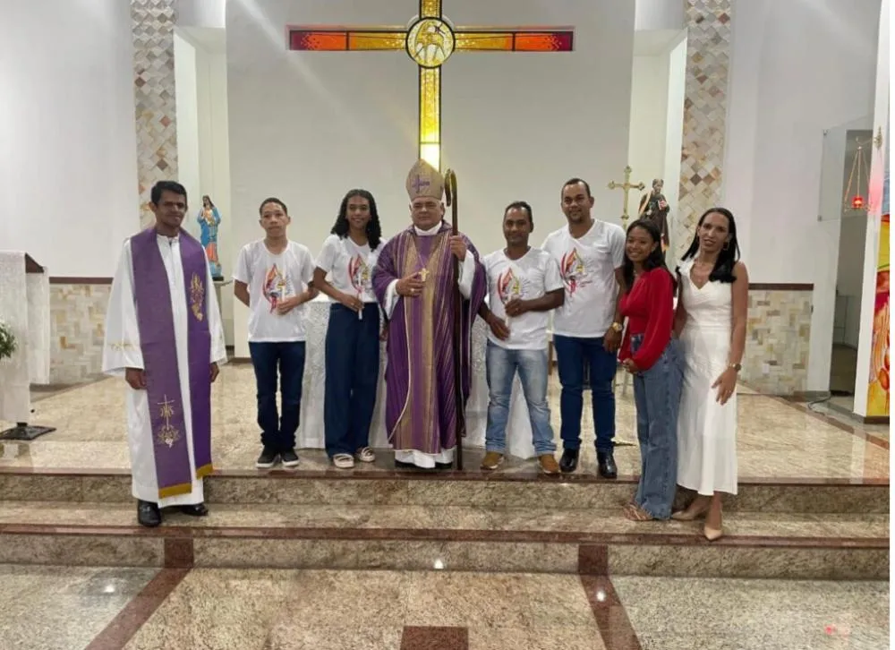 Dom Carvalho celebra Sacramento da Crisma em Aracatu