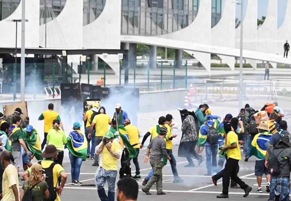 PGR defende soltura de 12 presos em frente a quartéis no 8 de janeiro
