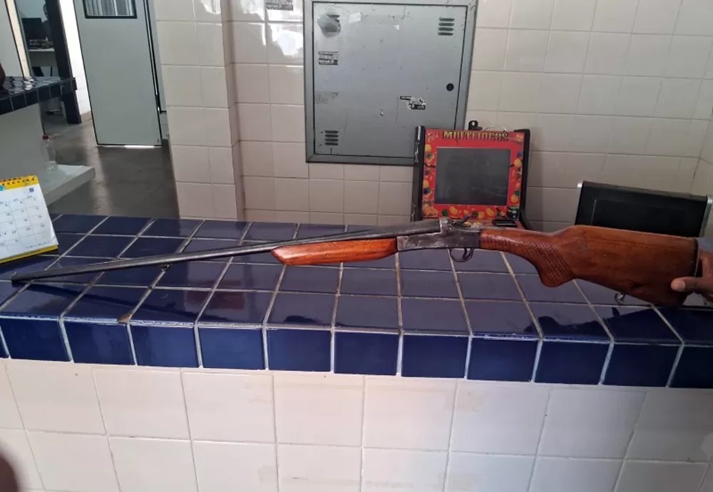 Brumado: PM prende mulher com arma de fogo após denúncia anônima na Lagoa Funda
