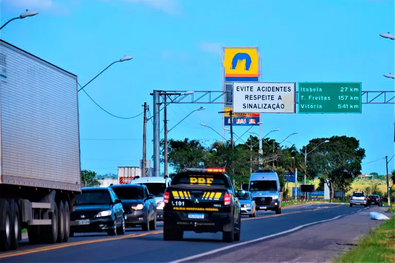 Feriado prolongado: PRF na Bahia intensifica fiscalização nas rodovias federais