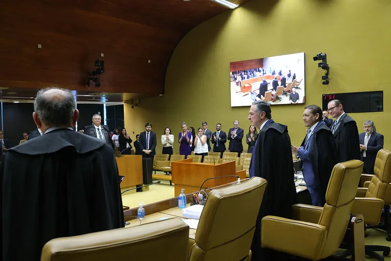 Ministro Luís Roberto Barroso se despede do Supremo após 12 anos de atuação