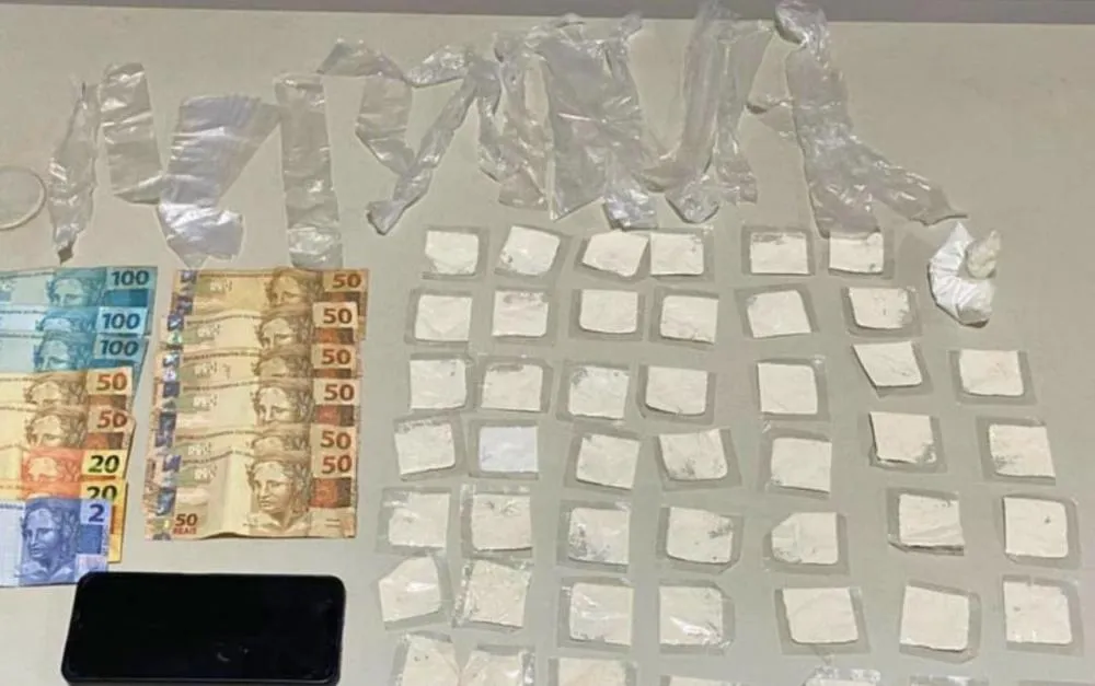 Ação conjunta da PM resulta em prisão por tráfico em Ibipitanga