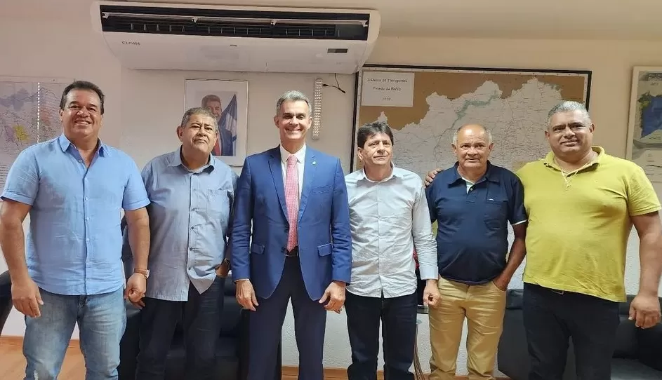 Deputado Marquinho Viana recebe em Salvador o ex-prefeito de Aracatu Sérgio Maia e lideranças políticas