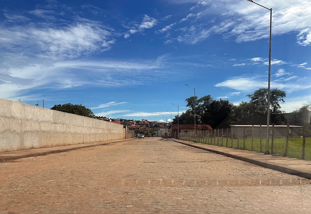 Avenida Cléio Antônio Diniz tem trânsito otimizado após conclusão de obra em Brumado