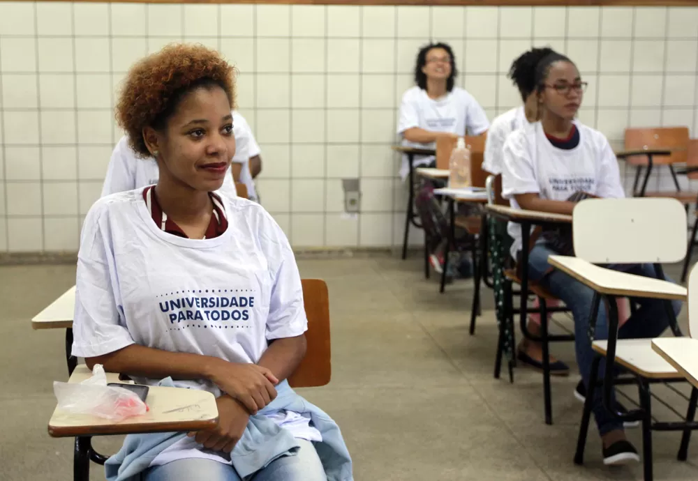 Mais de 18 mil estudantes são beneficiados pelo programa Universidade Para Todos em 2023