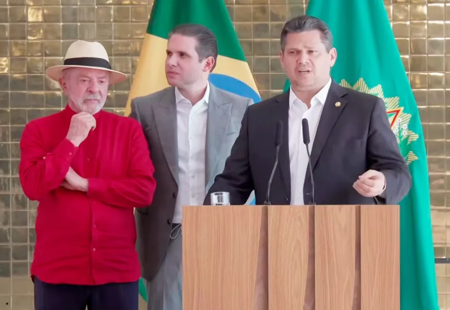 Após reunião com Lula, Davi Alcolumbre anuncia avanço de PEC pelo fim da escala 6x1