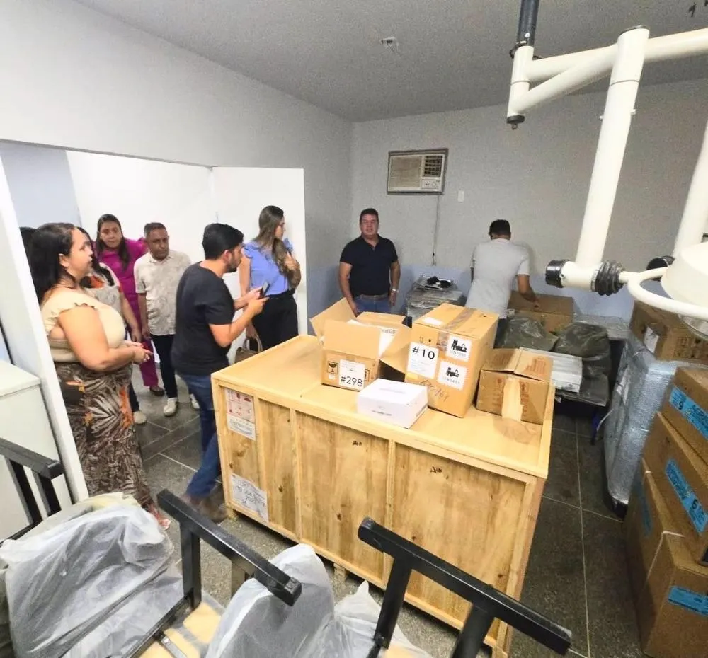 Marquinho Viana visita Abaíra e entrega equipamentos de saúde para Hospital Municipal e USF