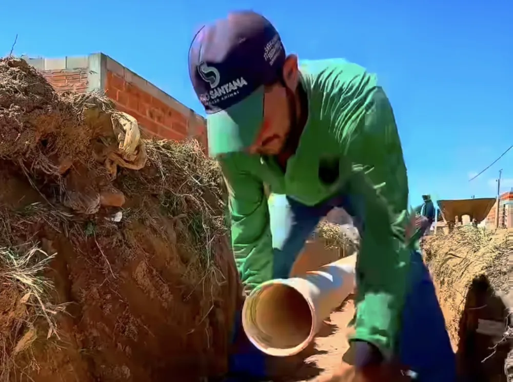 Gestão do prefeito Valdemir Gondim inicia implantação de rede de esgoto no Bela Vista e amplia infraestrutura em Tanhaçu