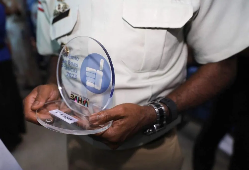 Governador anuncia antecipação do pagamento de salário dos servidores estaduais