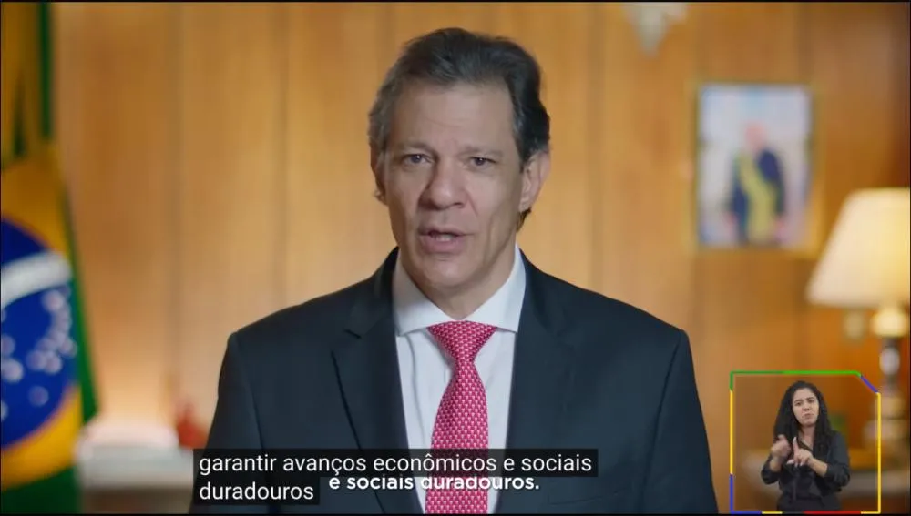 Haddad anuncia isenção de Imposto de Renda para quem ganha até R$ 5 mil