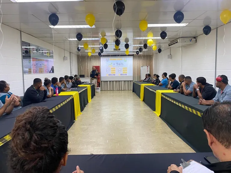Maio Amarelo: PRF realiza ciclo de palestras para trabalhadores da indústria em Vitória da Conquista