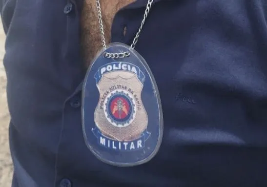 Falso policial é detido pela PM após roubo dentro de ônibus em Aracatu