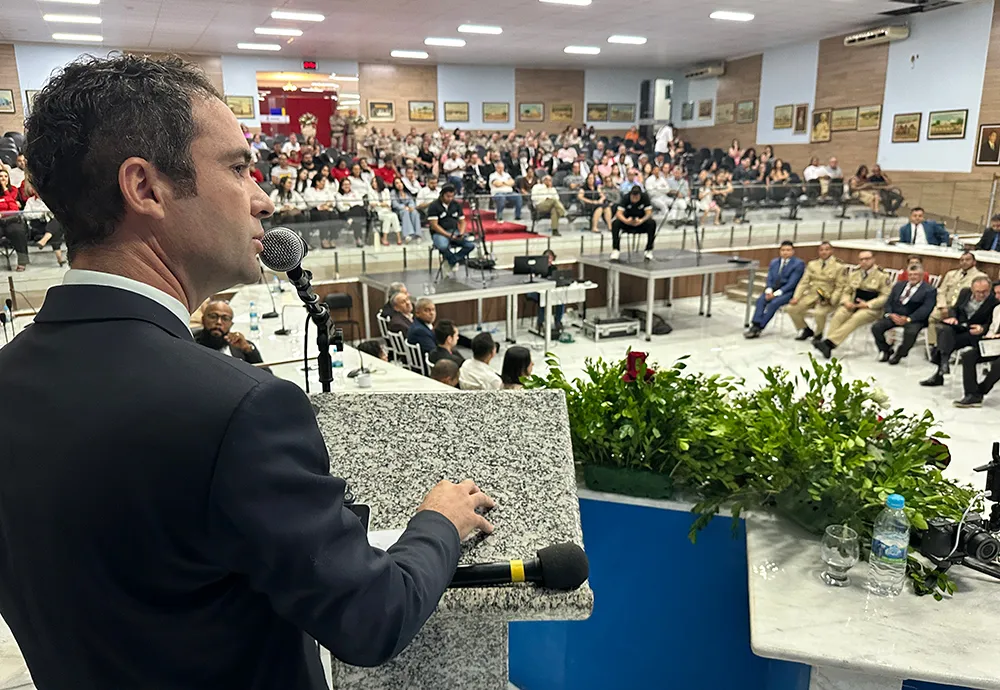 Sessão solene na Câmara de Brumado marca balanço do primeiro ano de gestão de Fabrício Abrantes
