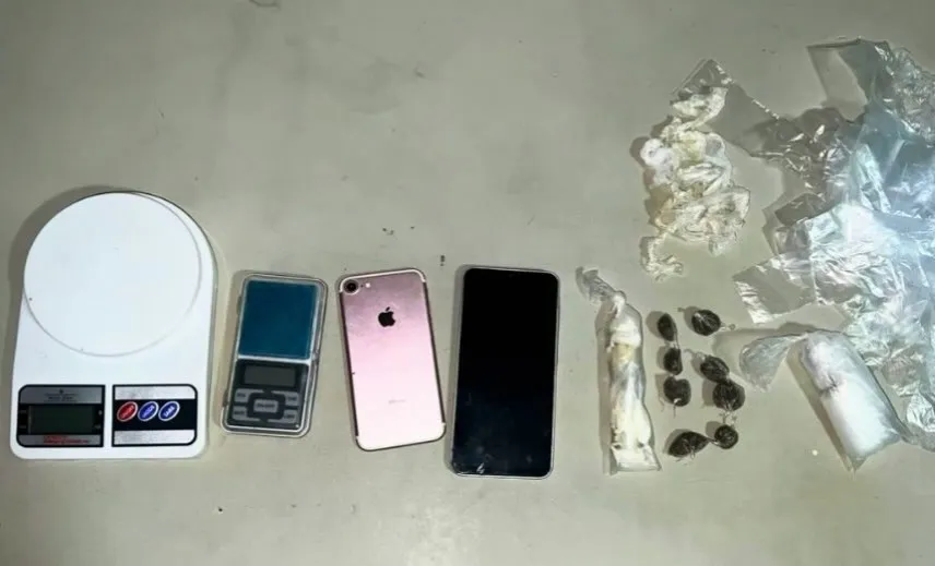 Suspeito tenta fugir pelos muros de residências e acaba detido com cocaína e maconha em Bom Jesus da Lapa