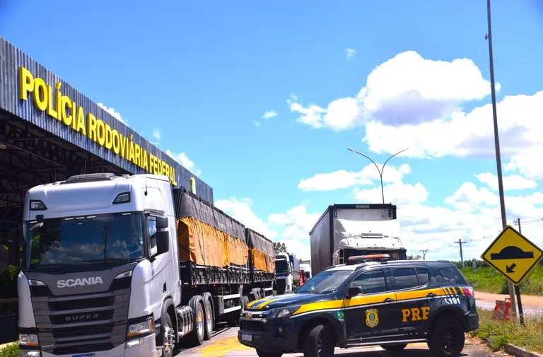 Descanso do motorista profissional no foco de operação da PRF na Bahia