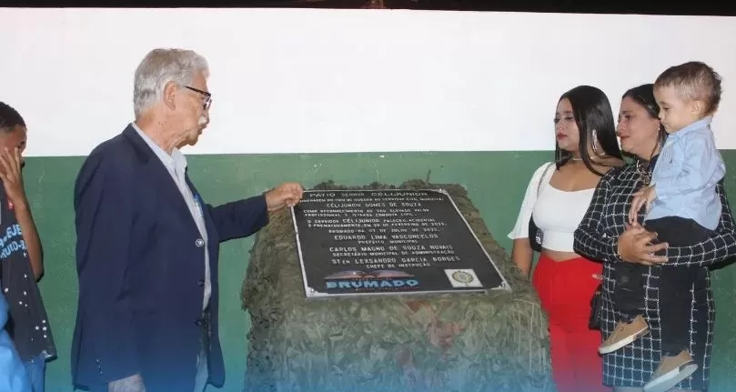 Prefeitura de Brumado e Tiro de Guerra inauguram pátio em homenagem a Celijunior Gomes de Souza