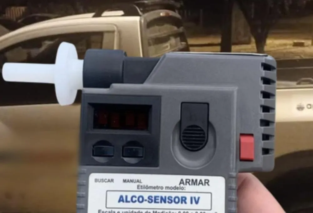 CIPRv/Brumado autua motorista por recusa ao teste do bafômetro na BA-263