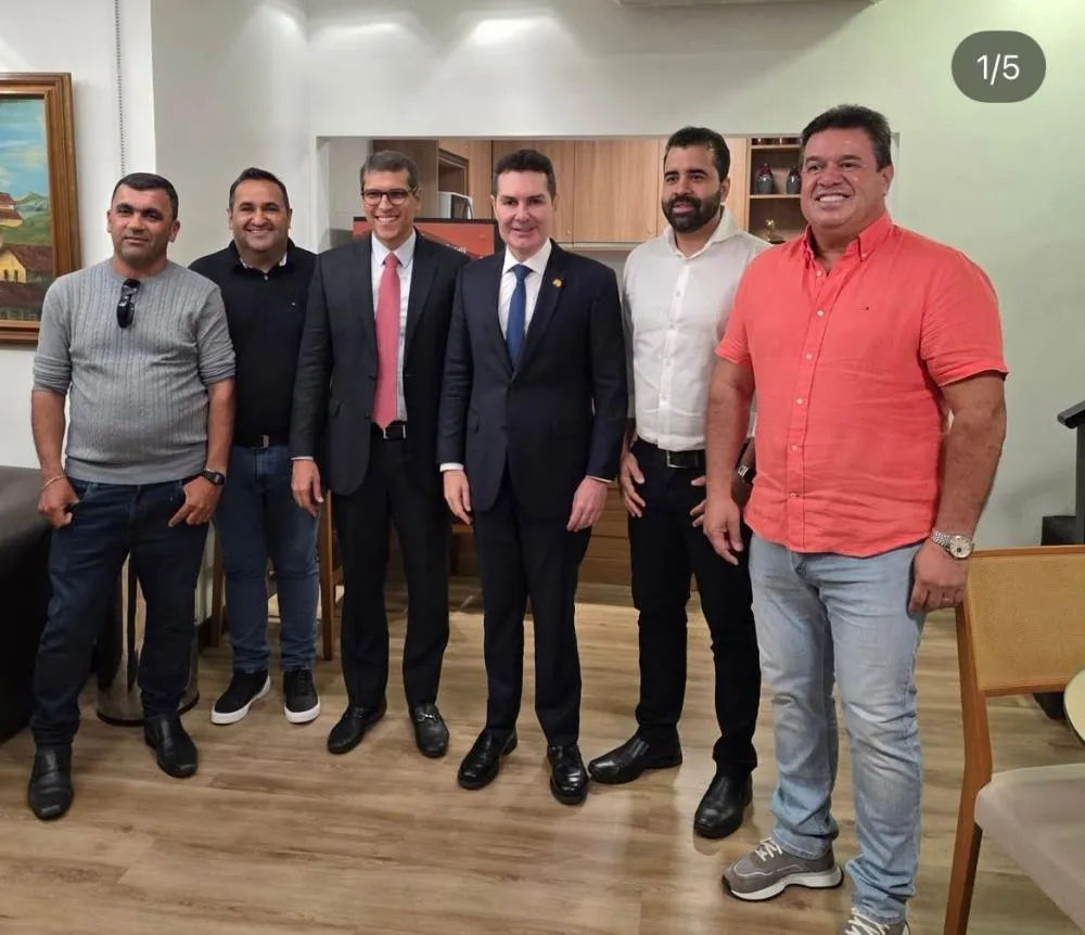 Deputado Marquinho Viana participa da solenidade de entrega do Título de Cidadão Baiano ao ministro Jader Barbalho Filho na ALBA