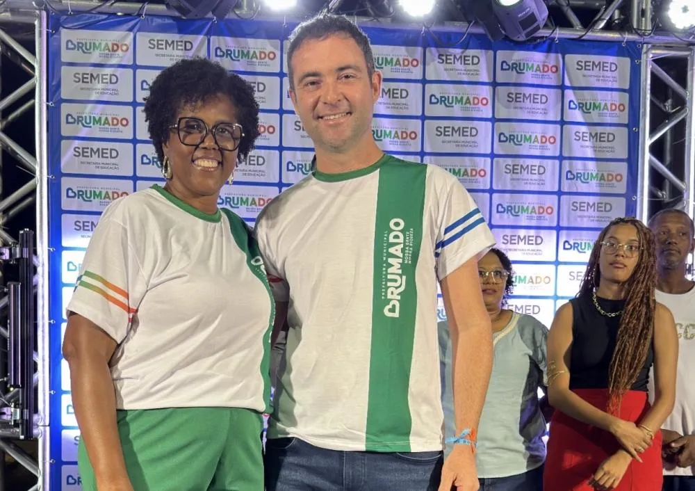 Prefeito Fabrício Abrantes apresenta novo uniforme escolar e reforça compromisso com a educação em Brumado