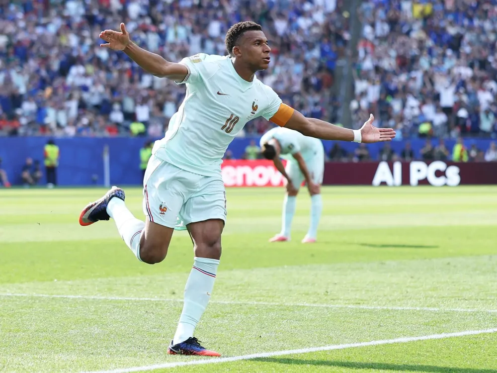 França é a primeira semifinalista da Copa após 2 a 0 sobre Marrocos