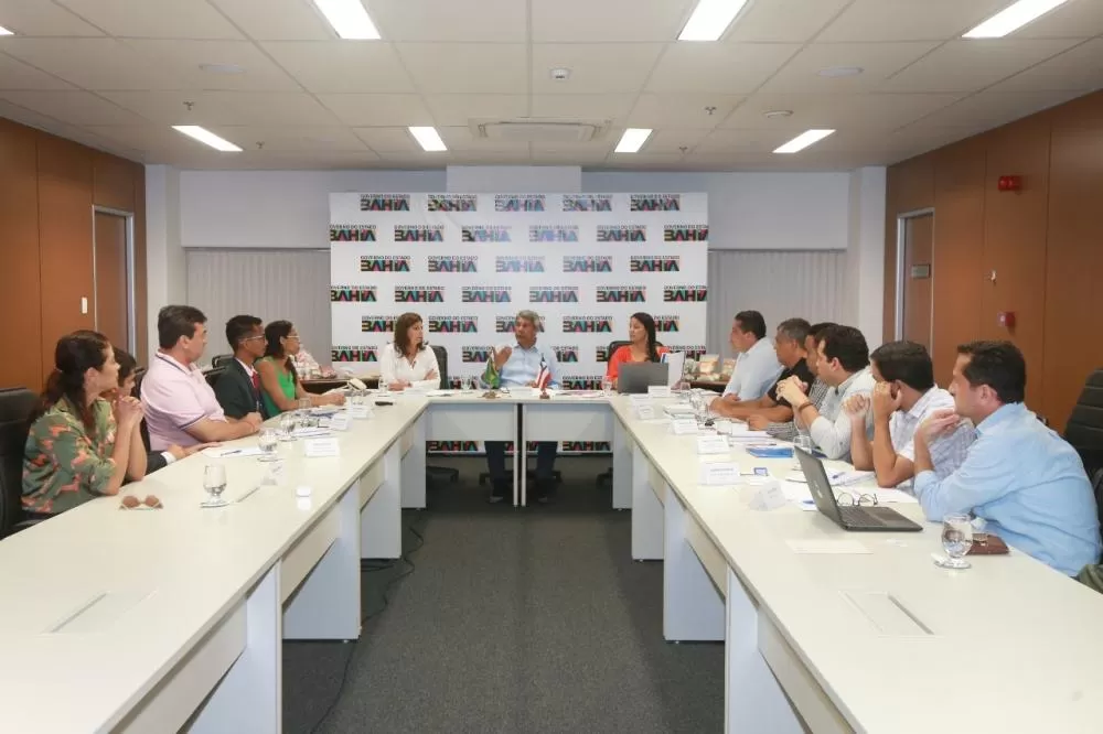Bahia: Governo do Estado discute estratégias para garantir compra de alimentos da agricultura familiar para a merenda da rede 