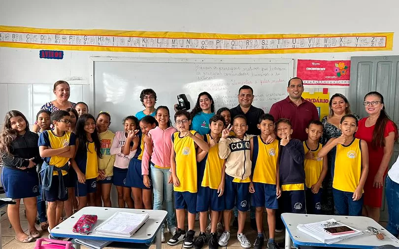 Maguinho e Cláudio Feres acompanham Programa 'Ver Mais Brumado' em iniciativa de Triagem Visual para Crianças da rede municipal de ensino