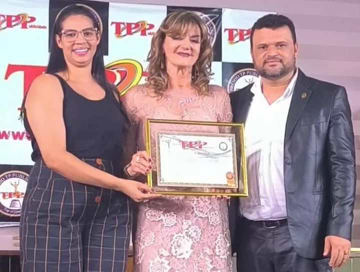 Brumado: Amarildo Recebe Prêmio de Consagração Pública como Político Destaque de 2023