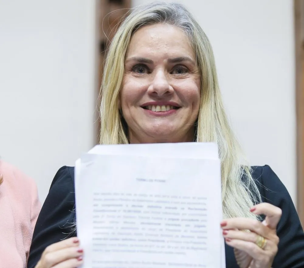 Agora é definitivo: Ivana Bastos é a primeira mulher, em 190 anos, a chefiar o Legislativo baiano