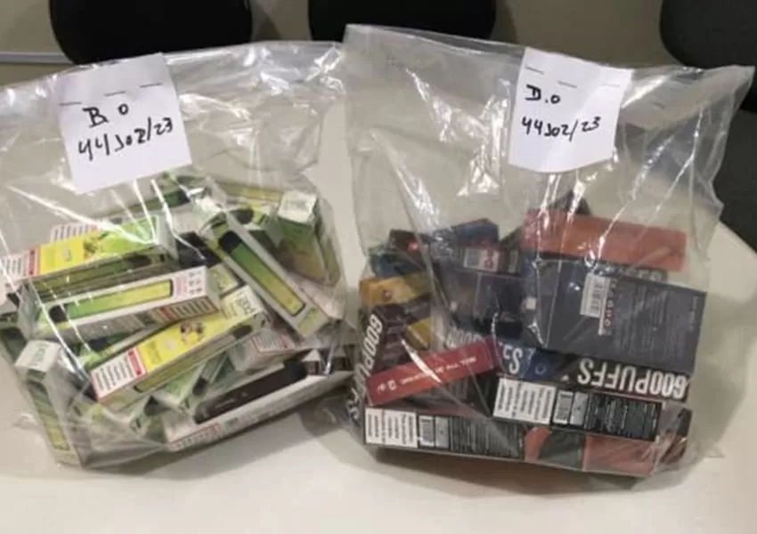 Draco apreende 76 cigarros eletrônicos em operação conjunta com Vigilância Sanitária em Vitória da Conquista