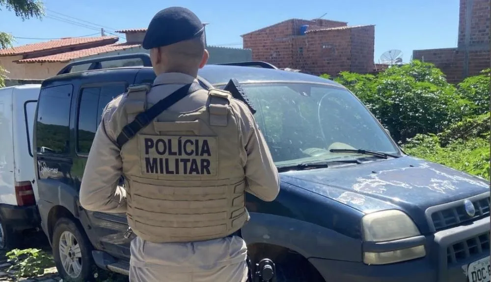 Polícia Militar recupera veículo roubado durante operação em Brumado