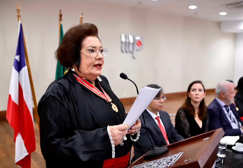 Norma Cavalcanti toma posse como procuradora de Justiça