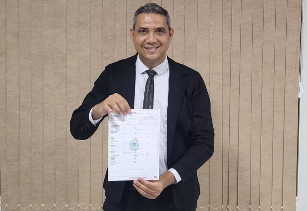 Presidente da Câmara de Brumado, Renato Santos, comemora licenciamento definitivo da Rádio Câmara 103,3 FM